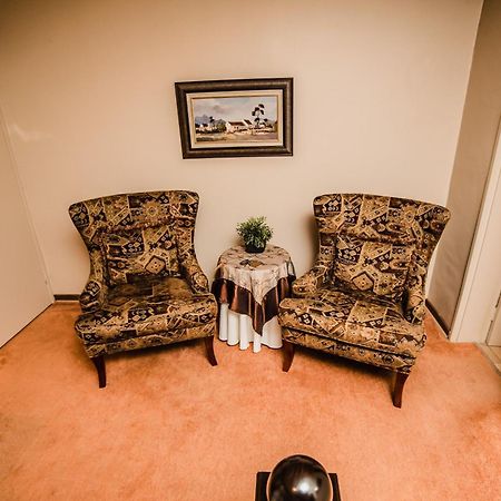 Hotel Butlers Crown Klerksdorp Esterno foto