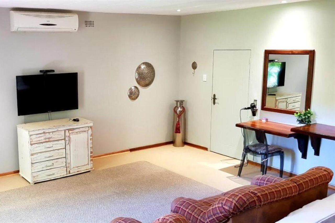 Hotel Butlers Crown Klerksdorp Esterno foto