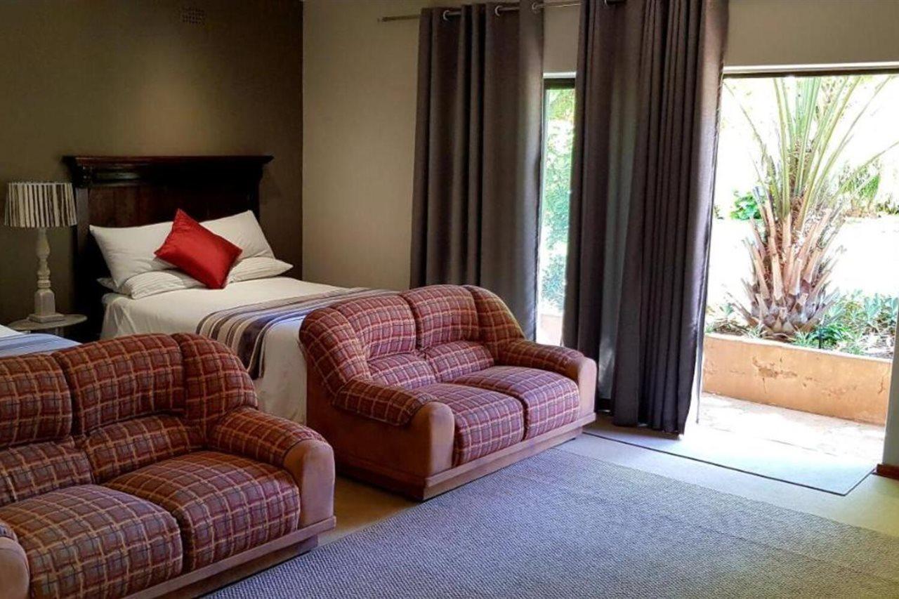 Hotel Butlers Crown Klerksdorp Esterno foto