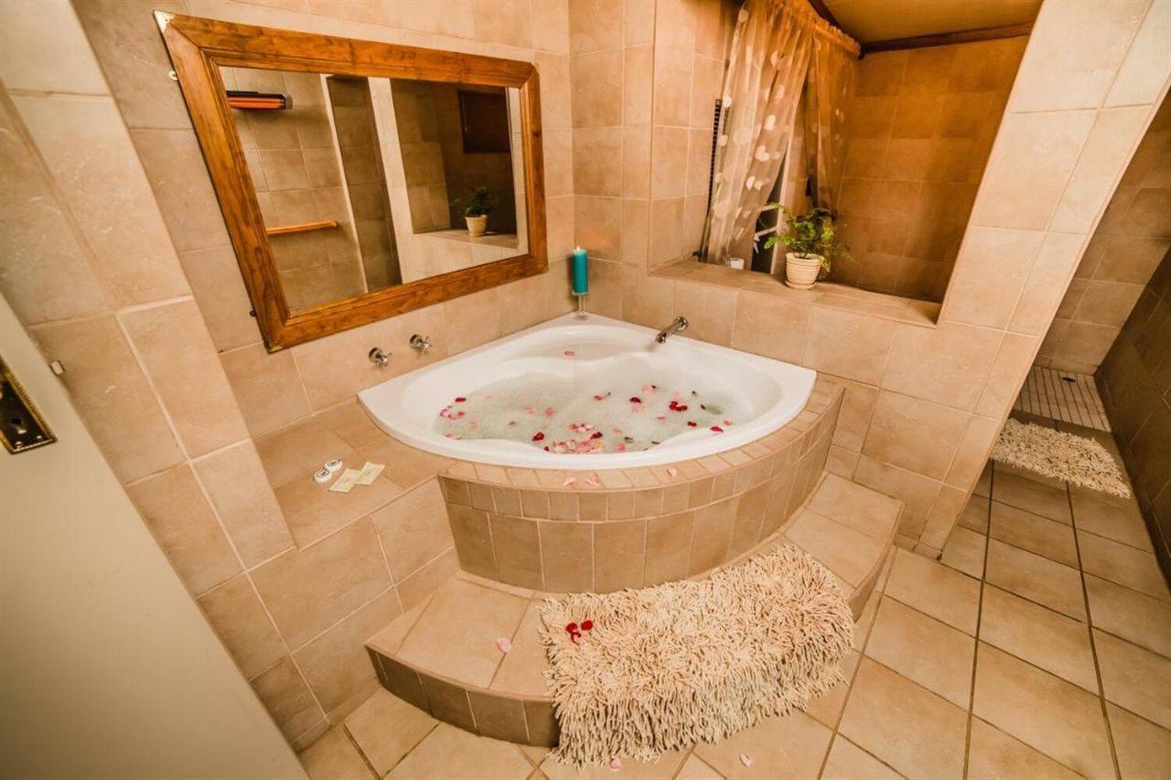 Hotel Butlers Crown Klerksdorp Esterno foto