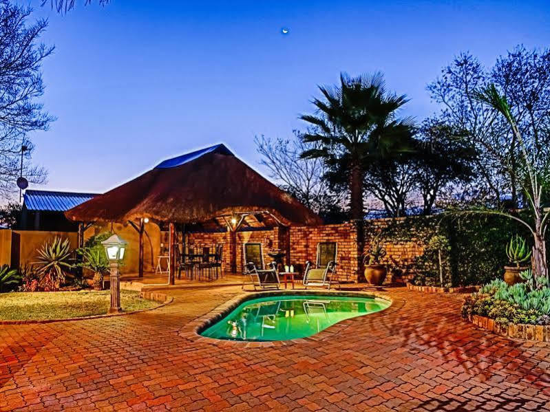 Hotel Butlers Crown Klerksdorp Esterno foto