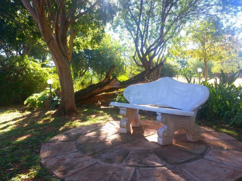 Hotel Butlers Crown Klerksdorp Esterno foto